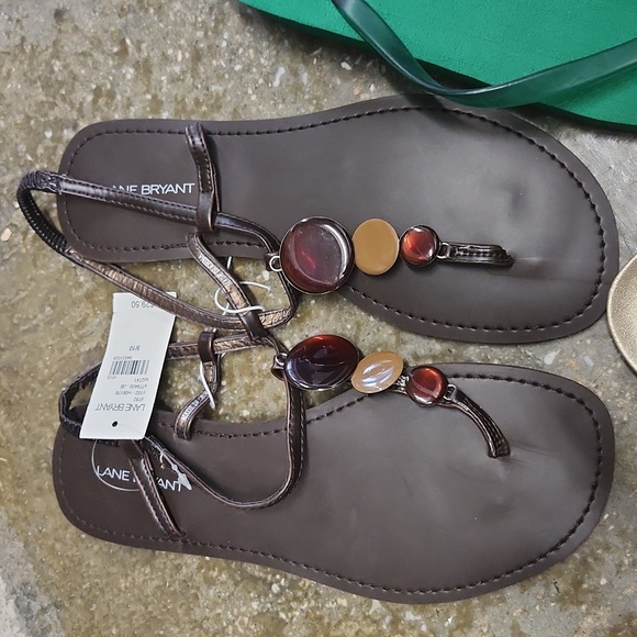 Flip-flop Sandals - Picture 2 of 6